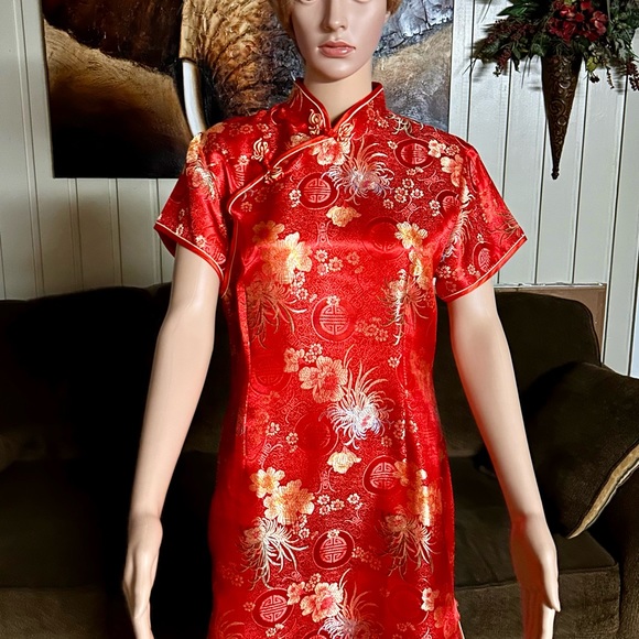 Kaiyu • Chinese Dress • X-Large • Red/ Gold • Floral Design - Picture 4 of 12